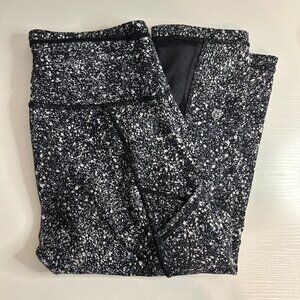 Lululemon‎ Outrun 17" Crop Tights, Speckled B&W 6 *flaw